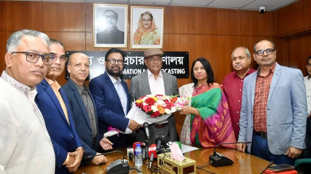 রাজশাহীতে আওয়ামী লীগের সমাবেশ ছিল বিএনপির চেয়ে ১৪ গুণ বড় তথ্যমন্ত্রী